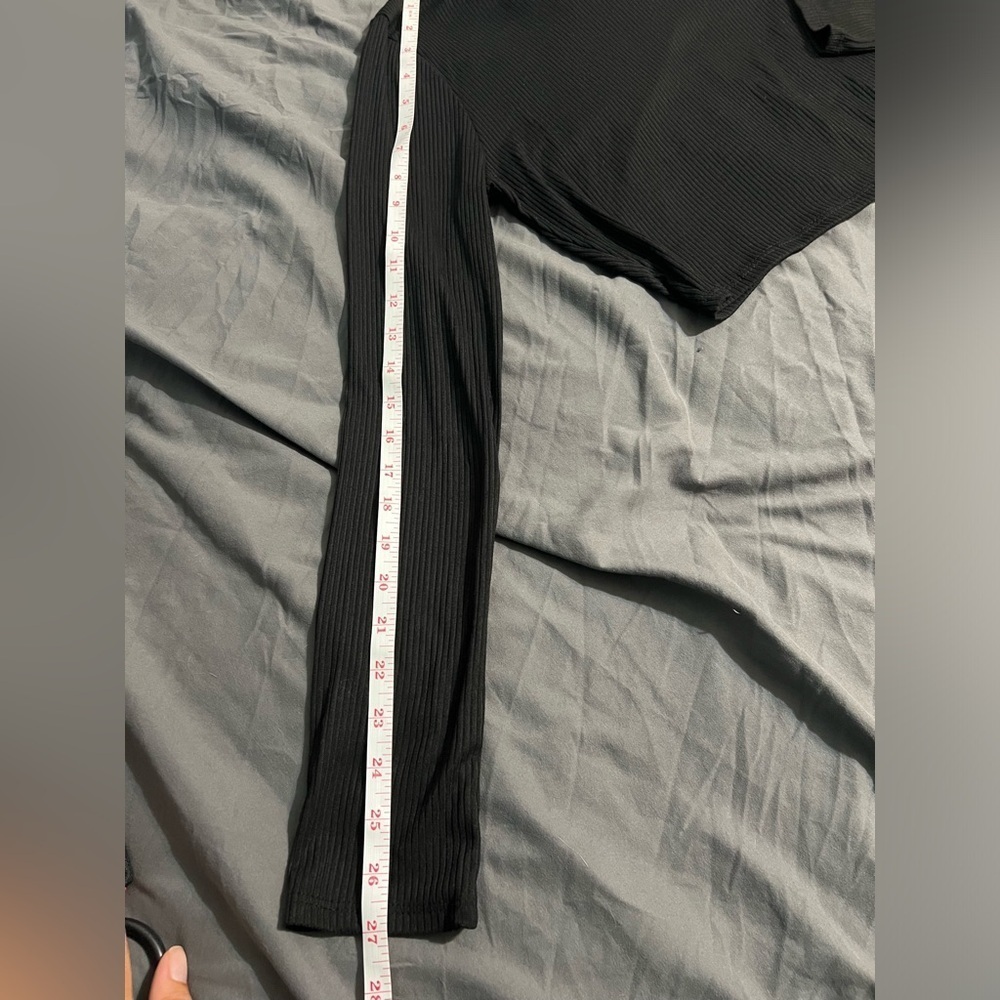 #311 black long sleeve - Picture 5 of 6